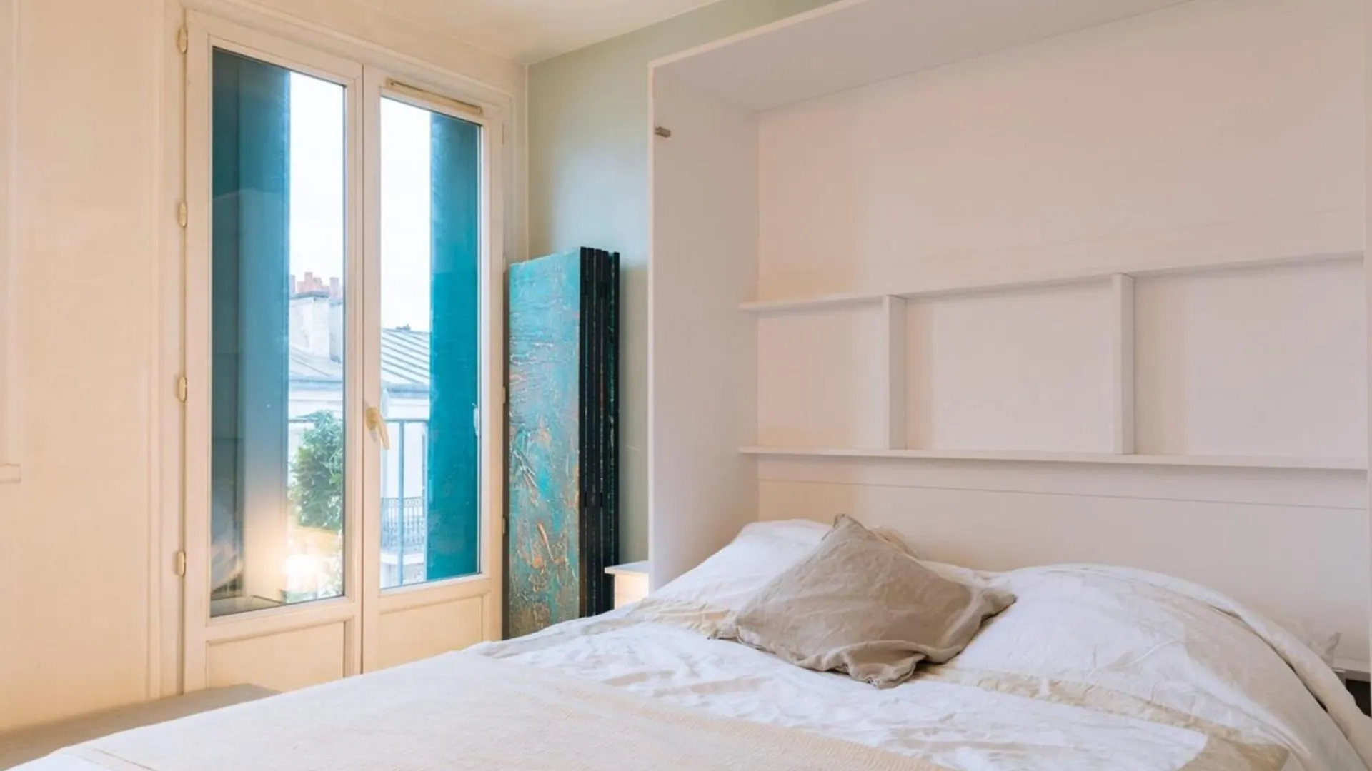 Stylish & Central Studio Apartment Menilmontant! Paříž