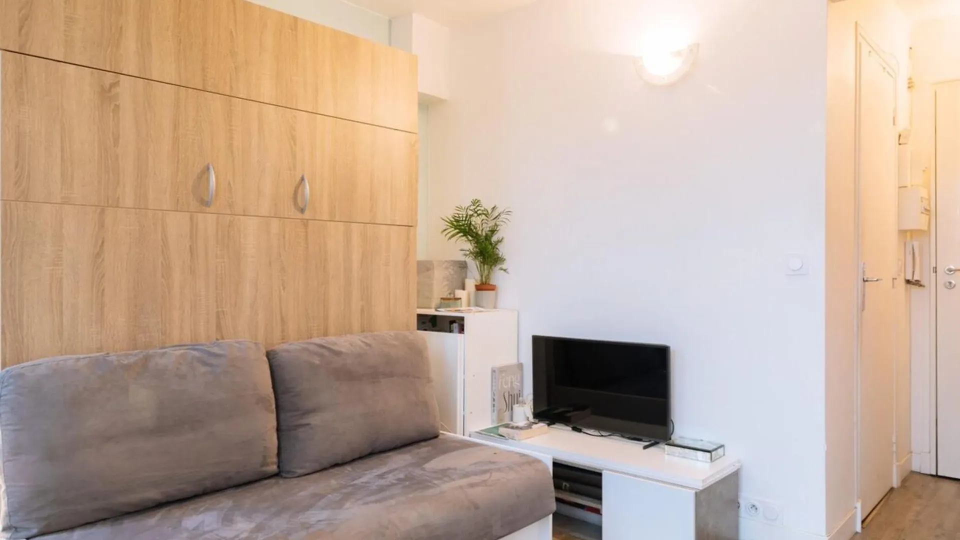Stylish & Central Studio Apartment Menilmontant! Paříž Francie