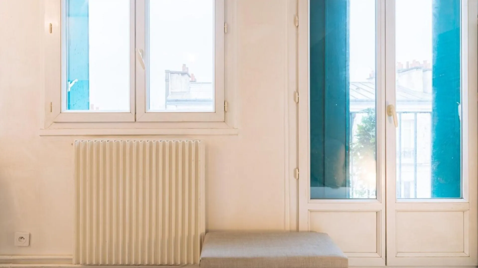 Stylish & Central Studio Apartment Menilmontant! Paříž