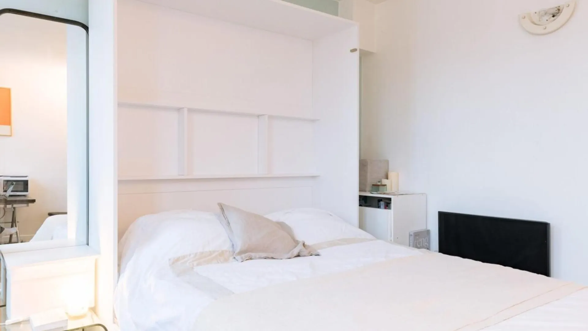 Stylish & Central Studio Apartment Menilmontant! Paris 0*,  France