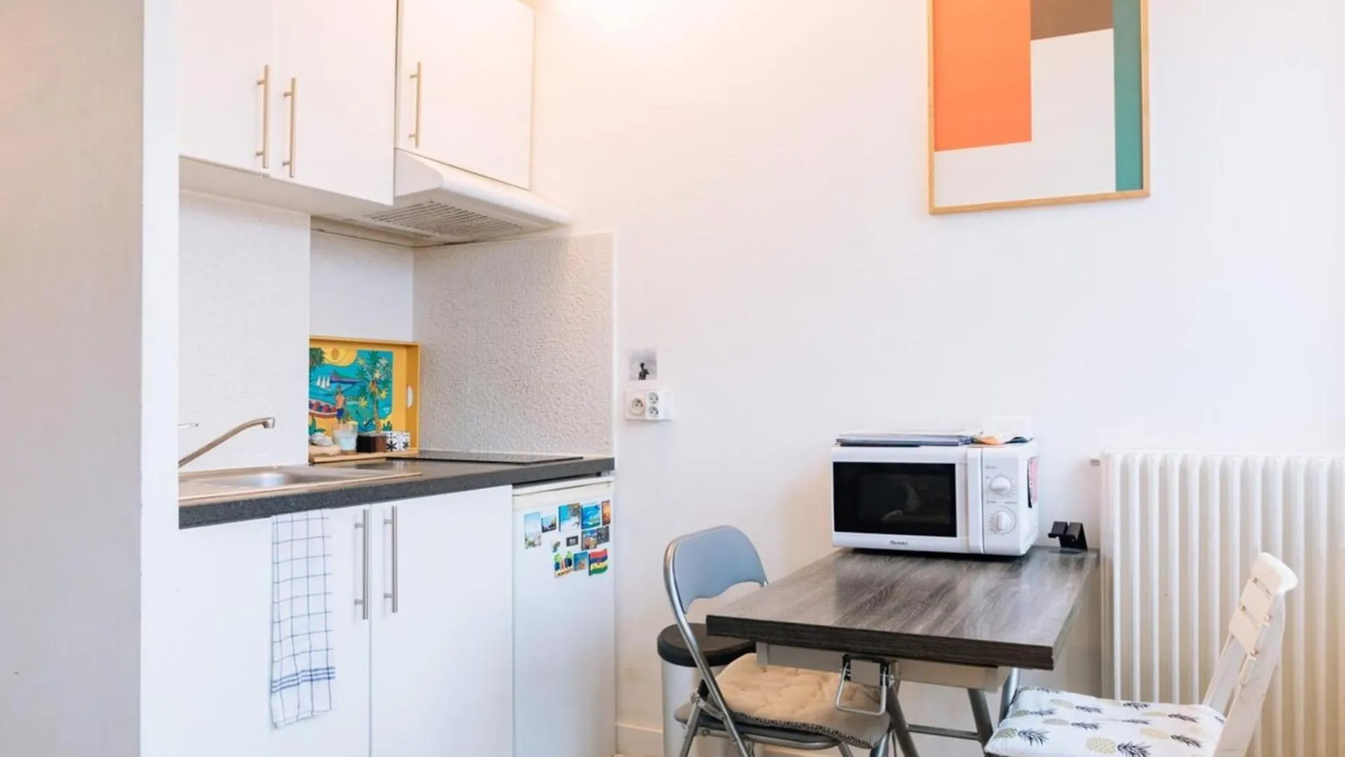 Stylish & Central Studio Apartment Menilmontant! Paris