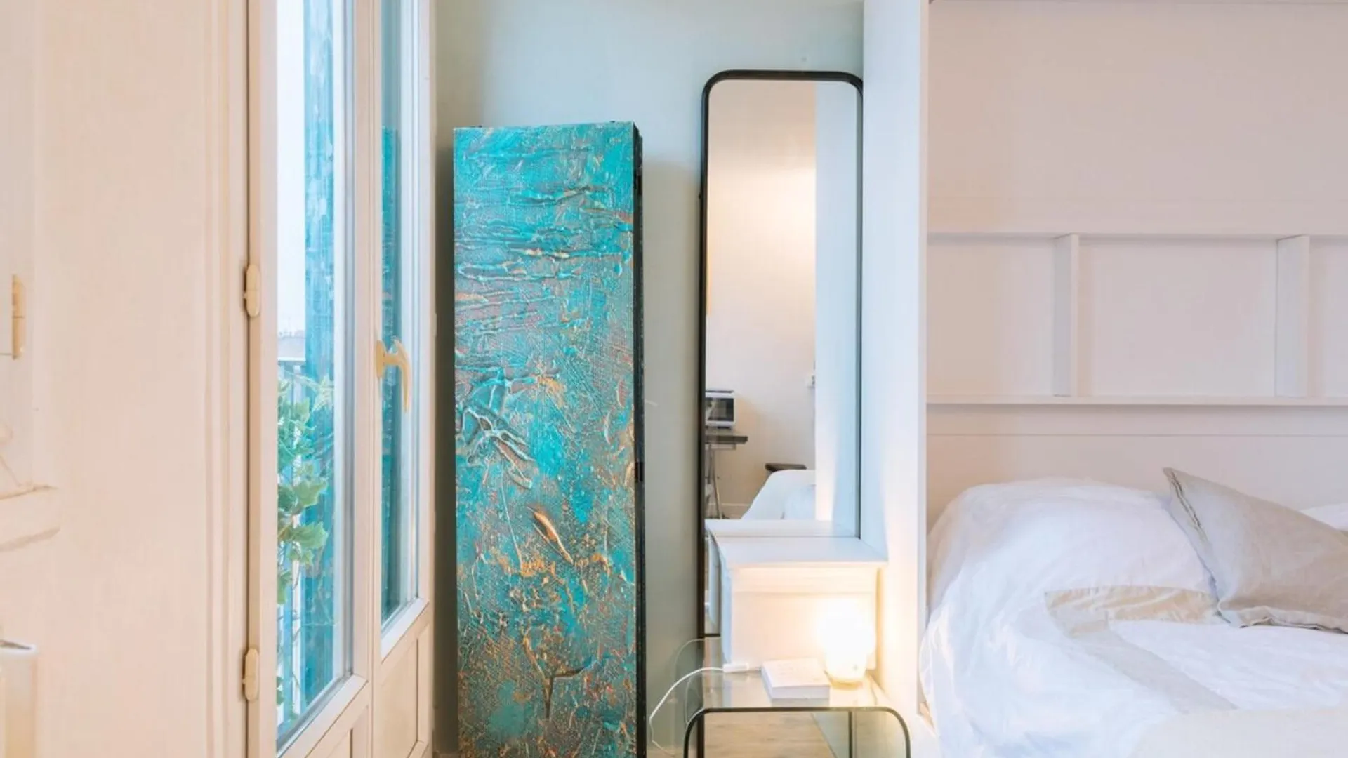 Stylish & Central Studio Apartment Menilmontant! Párizs