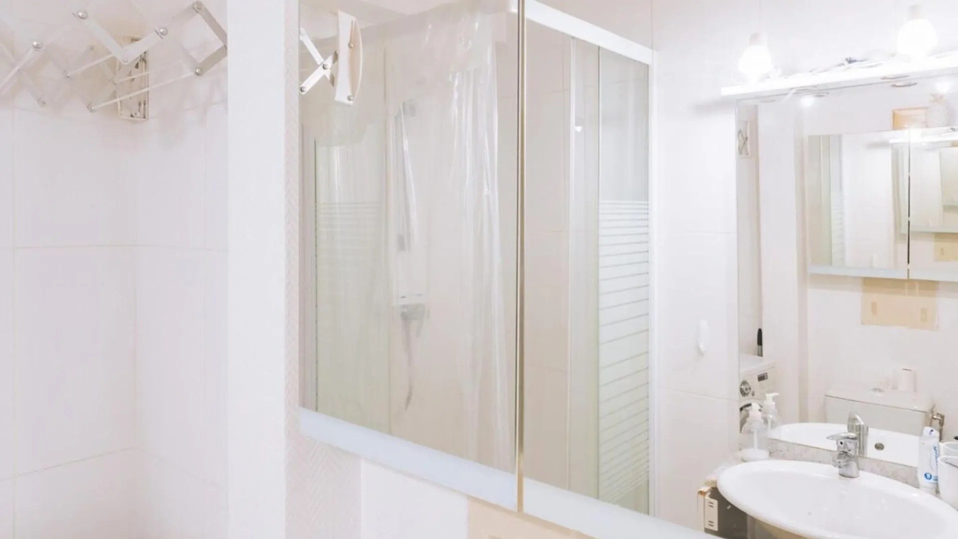 Stylish & Central Studio Apartment Menilmontant! Párizs